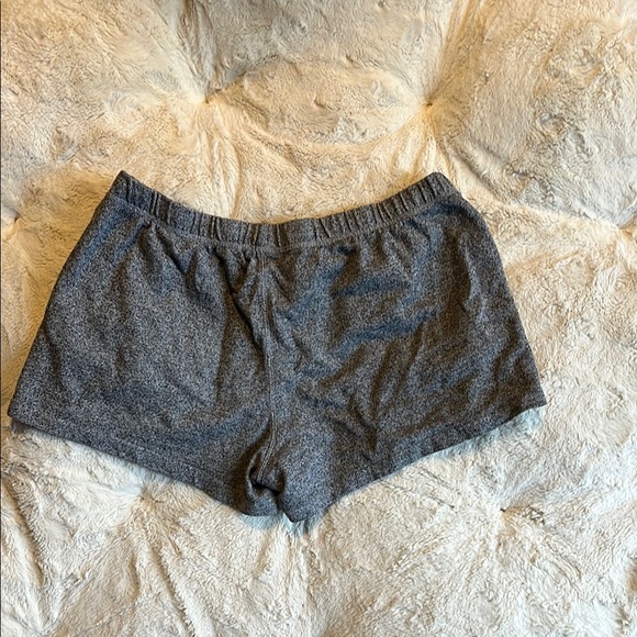 Gray Roots Logo Shorts - Picture 4 of 4
